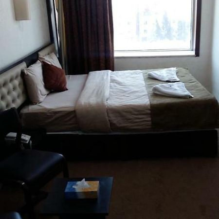 Teeba Palace Hotel Suites Amman Buitenkant foto
