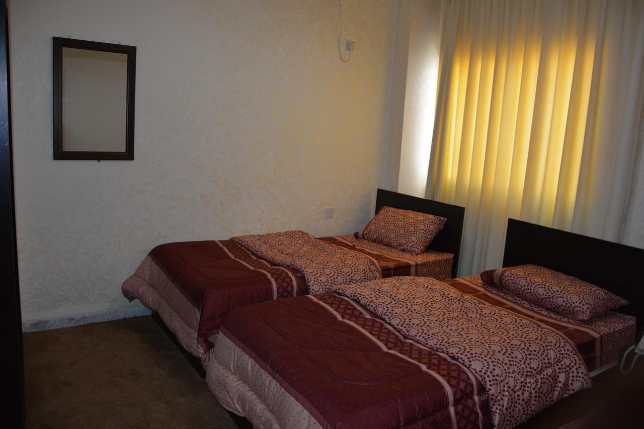 Teeba Palace Hotel Suites Amman Buitenkant foto