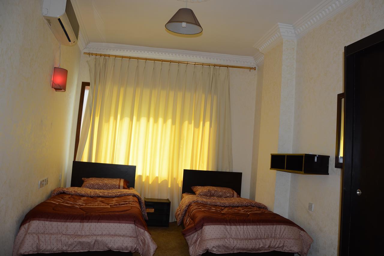 Teeba Palace Hotel Suites Amman Buitenkant foto