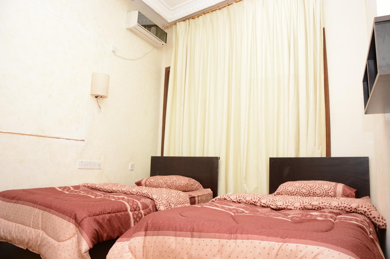 Teeba Palace Hotel Suites Amman Buitenkant foto