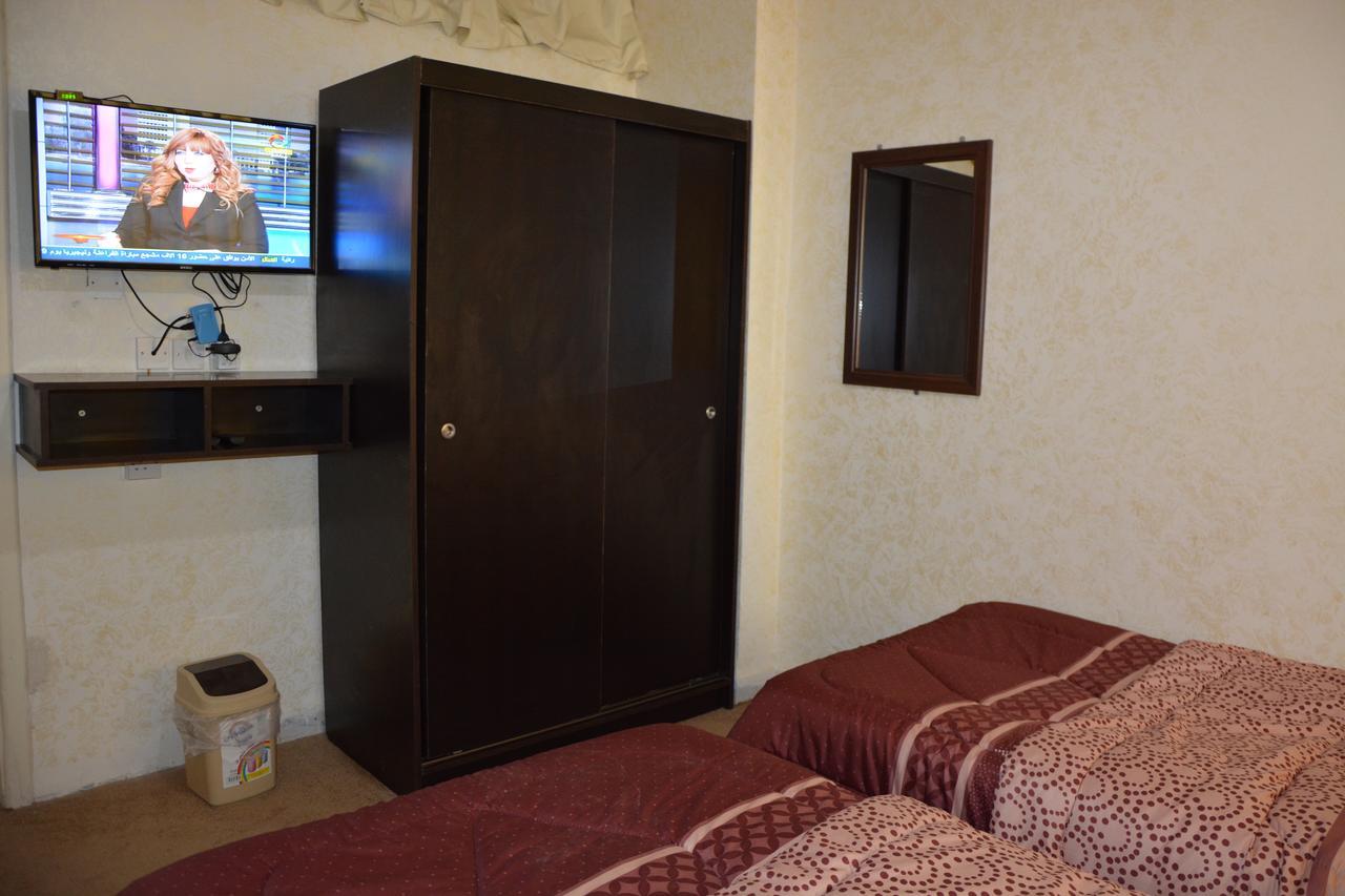Teeba Palace Hotel Suites Amman Buitenkant foto