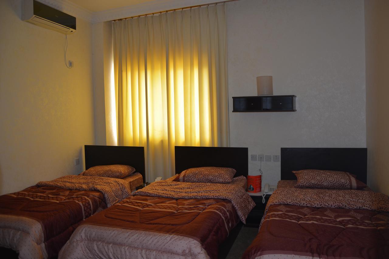 Teeba Palace Hotel Suites Amman Buitenkant foto