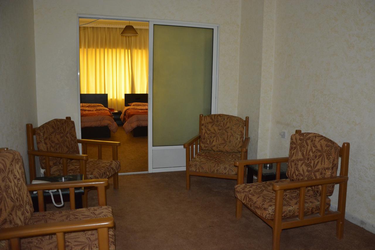 Teeba Palace Hotel Suites Amman Buitenkant foto